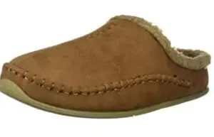 non-clog slippers for wide feet