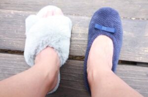 best slippers for narrow feet