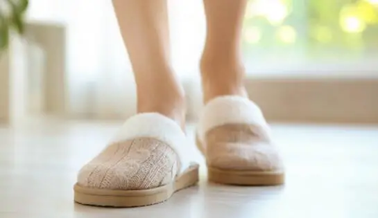 comfortable slippers for wooden floors