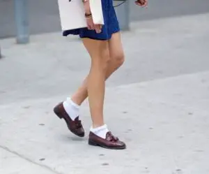 how to wear loafers with socks