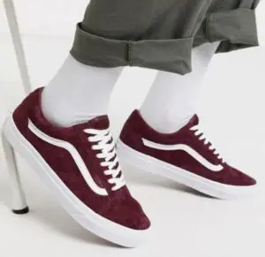 how to wear vans with socks