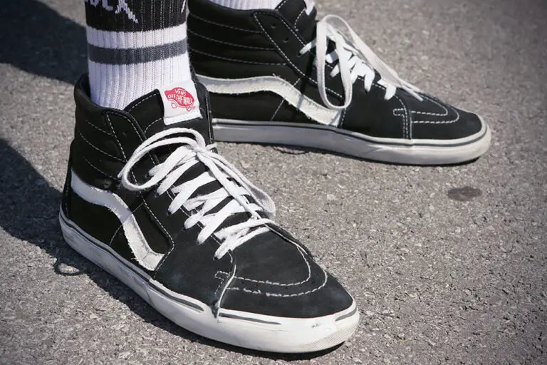 20 Ideas on How to Style Socks with Vans (2022 Updated)