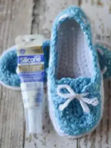 how to make crochet slippers non slip