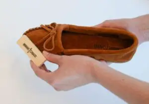 how to clean minnetonka slippers