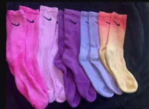 how to tie dye a sock
