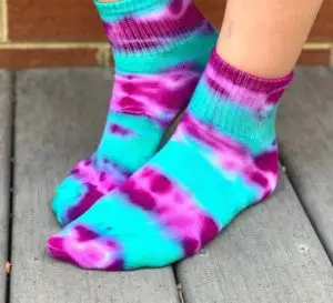 how to tie dye socks without dye